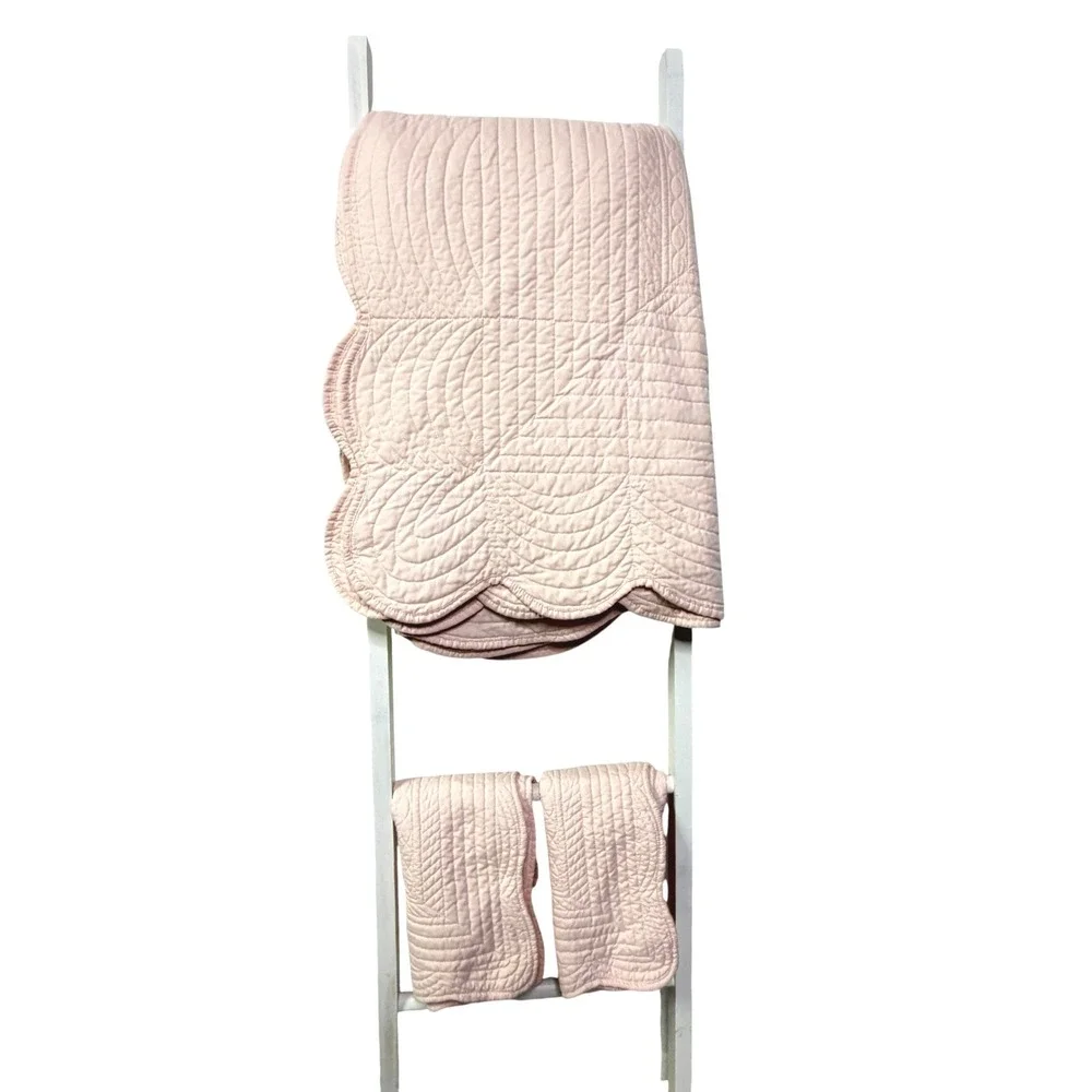 Madison Park Pink Scalloped Full Queen Quilt Set 3 Piece Cotton Fill